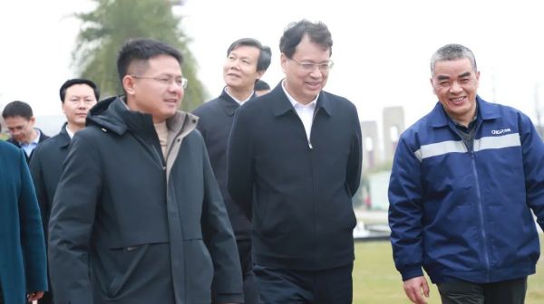 成就突飞猛进 | 时隔两年，贵州省副省长郭锡文再访PT电子游戏